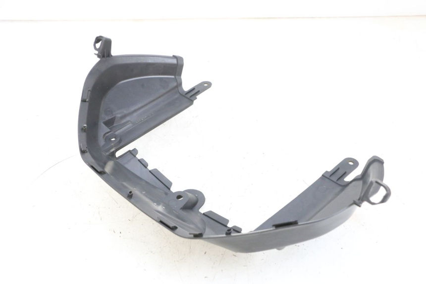 photo de INNER FRONT FAIRING SUZUKI BURGMAN EXECUTIVE ABS 650 (2006 - 2012) - Zoom on usage condition