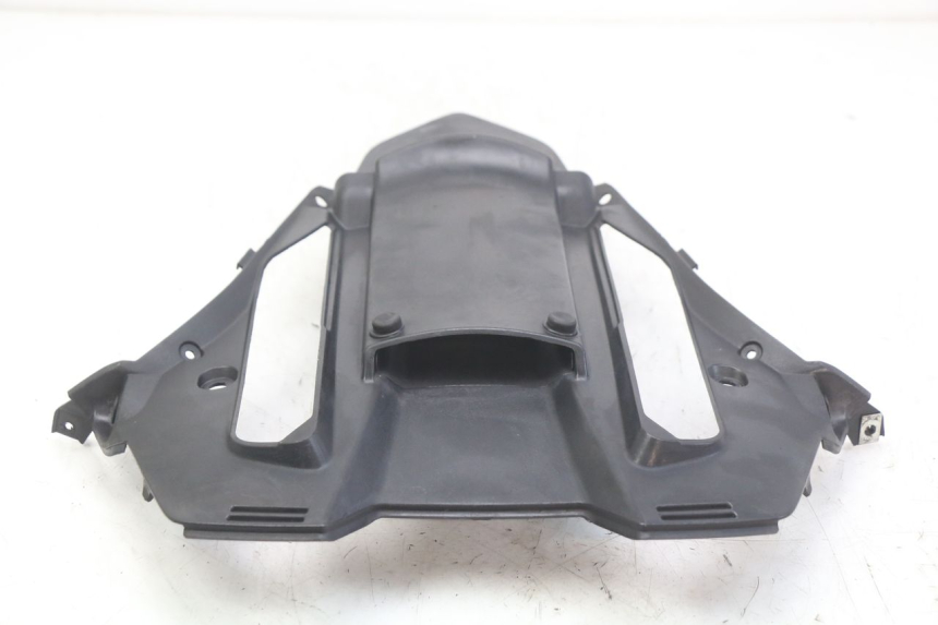 photo de INNER FRONT FAIRING HONDA FORZA 125 (2015 - 2016) - Zoom on usage condition