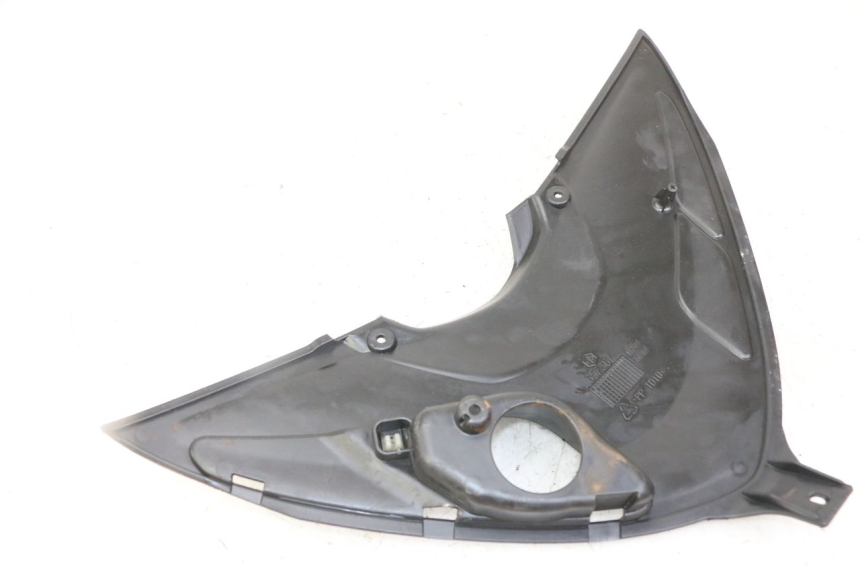 photo de INNER FRONT FAIRING PIAGGIO IE MP3 YOURBAN 300 (2011 - 2016) - Zoom on usage condition