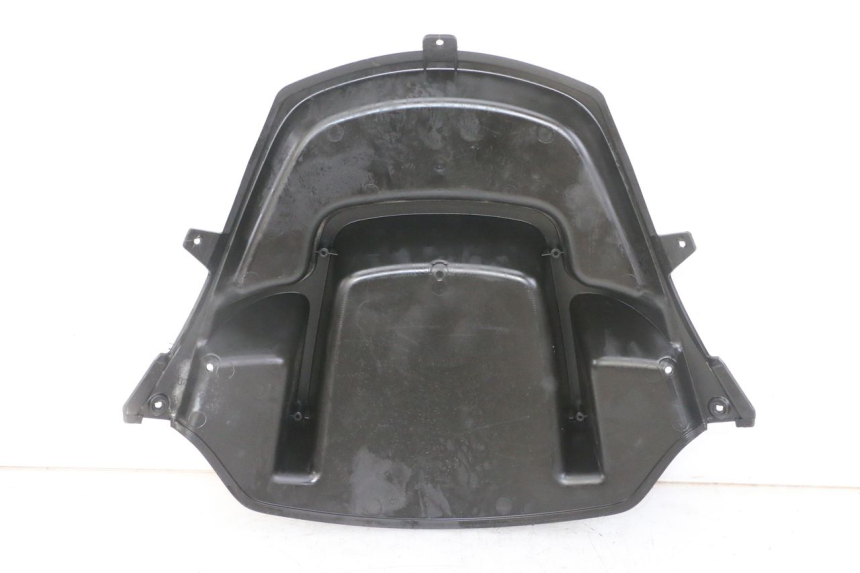 photo de INNER FRONT FAIRING PIAGGIO MP3 LT 300 (2010 - 2016) - Technical close-up