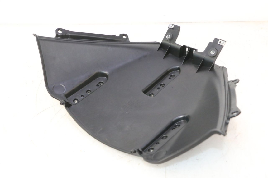 photo de INNER FRONT FAIRING PIAGGIO MP3 500 (2016 - 2018) - Fixing points details