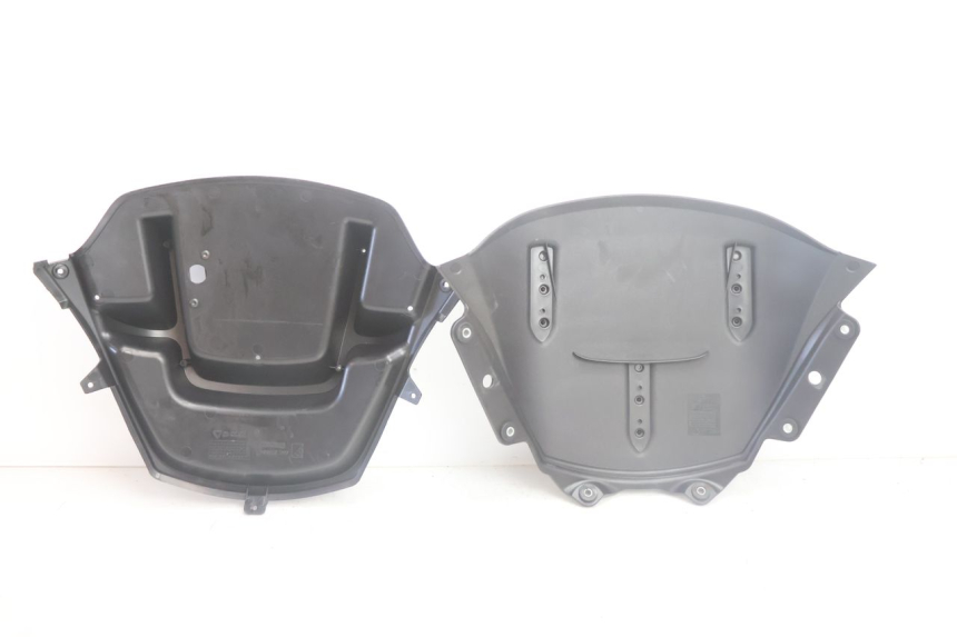photo de INNER FRONT FAIRING PIAGGIO MP3 500 (2011 - 2015) - Component detail