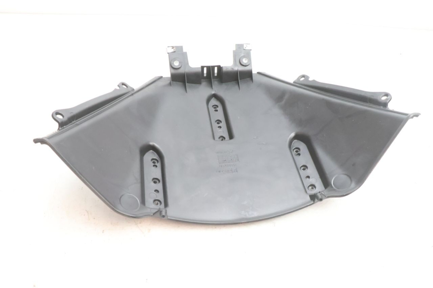 photo de INNER FRONT FAIRING PIAGGIO MP3 500 (2016 - 2018) - Fixing points details