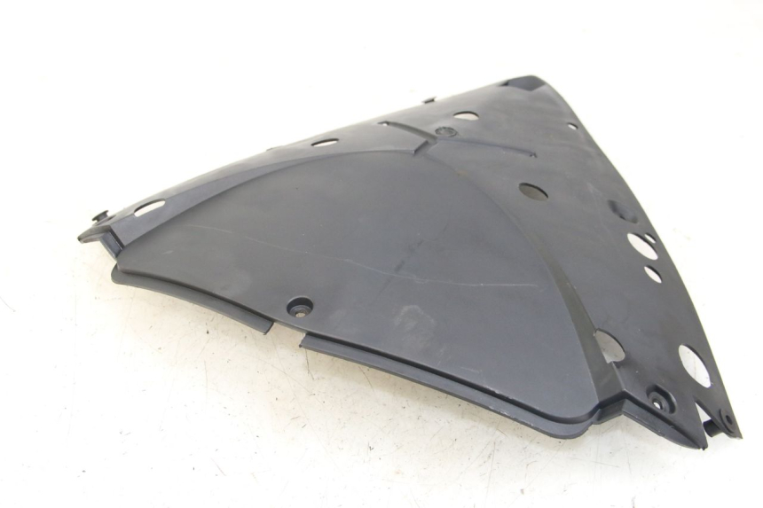 photo de INNER FRONT FAIRING RAZZO STEED 125 (2012 - 2018) - Zoom on usage condition