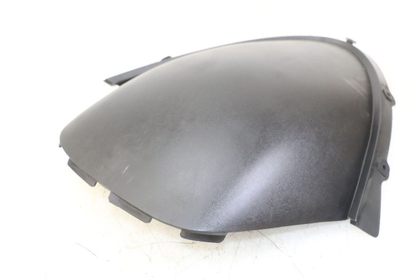 photo de INNER FRONT PANEL SUZUKI UH BURGMAN 125 (2002 - 2006) - Technical close-up