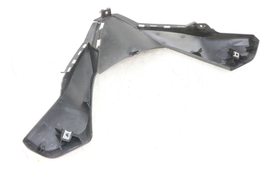 photo de INNER FRONT PANEL YAMAHA XMAX X-MAX ABS 125 (2017 - 2020) - Zoom on usage condition