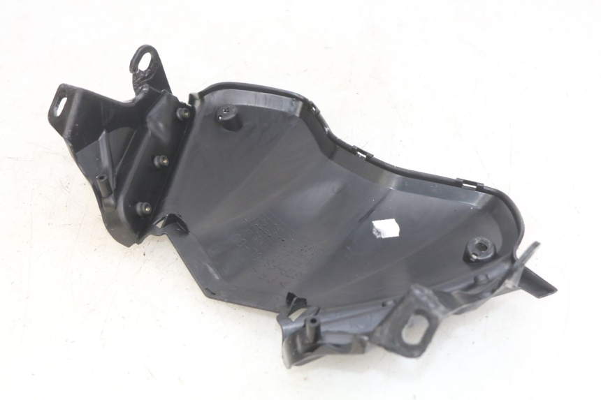 photo de INNER FRONT PANEL YAMAHA X-MAX XMAX 125 (2010 - 2013) - Zoom on usage condition