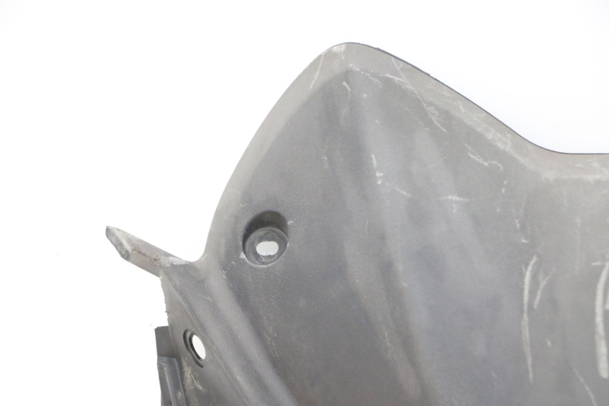 photo de INNER FRONT PANEL YAMAHA X-MAX XMAX ABS 250 (2010 - 2014) - Fixing points details