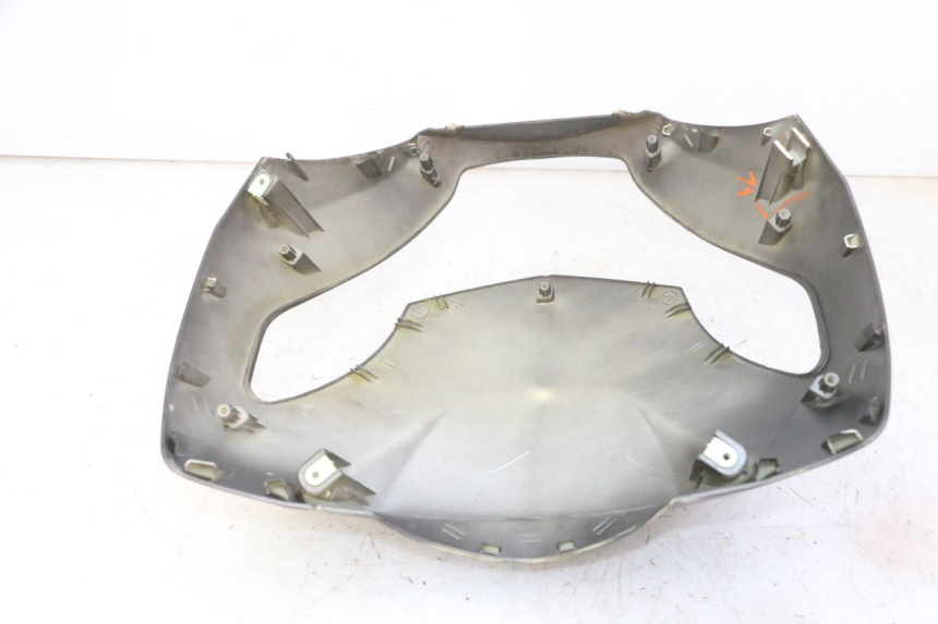 photo de FRONT FAIRING PEUGEOT KISBEE 2T 50 (2010 - 2017) - Fixing points details