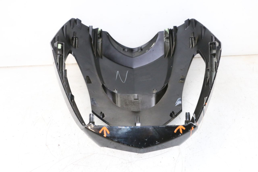 photo de FRONT FAIRING PEUGEOT KISBEE 4T 50 (2018 - 2022) - Zoom on usage condition