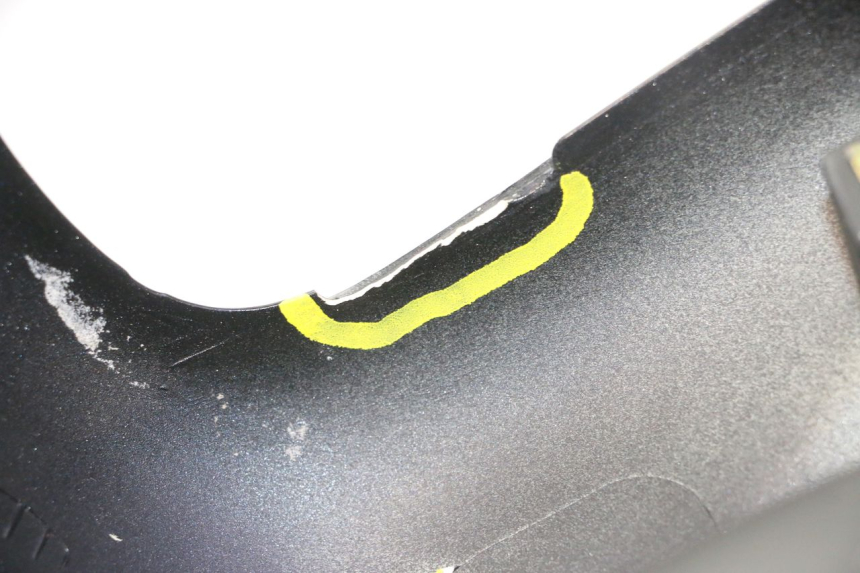 photo de FRONT FAIRING PIAGGIO LIBERTY 125 (1998 - 2008) - Technical close-up