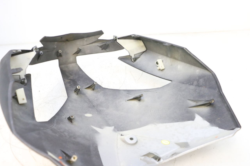 photo de FRONT FAIRING KEEWAY MATRIX RX9 125 (2006 - 2007) - Zoom on usage condition
