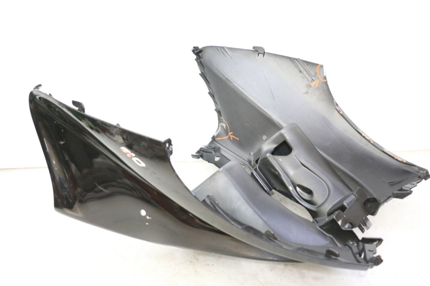 photo de FRONT FAIRING PIAGGIO MP3 LT 300 (2010 - 2016) - Component detail