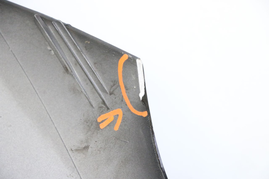 photo de FRONT FAIRING PIAGGIO MP3 LT 300 (2010 - 2016) - Fixing points details