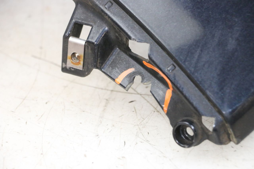 photo de FRONT FAIRING PIAGGIO MP3 125 (2006 - 2014) - Additional view of the item