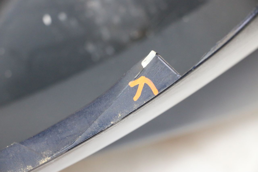 photo de FRONT FAIRING PIAGGIO MP3 RL 250 (2006 - 2010) - Fixing points details