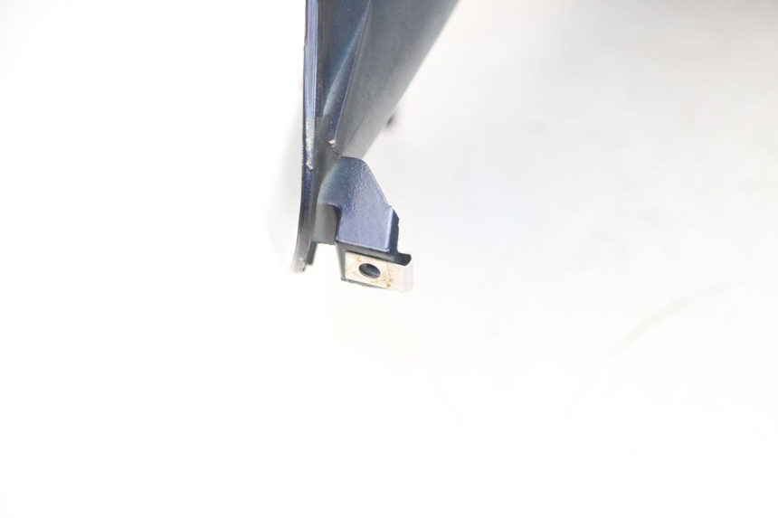 photo de FRONT FAIRING PIAGGIO MP3 RL 250 (2006 - 2010) - Focus on structure