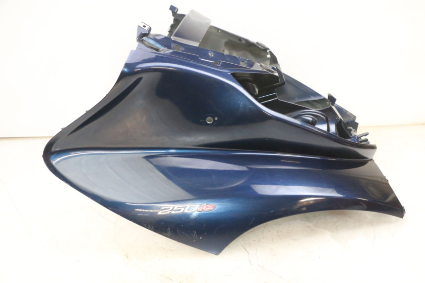 photo de FRONT FAIRING PIAGGIO MP3 RL 250 (2006 - 2010) - Used quality zoom
