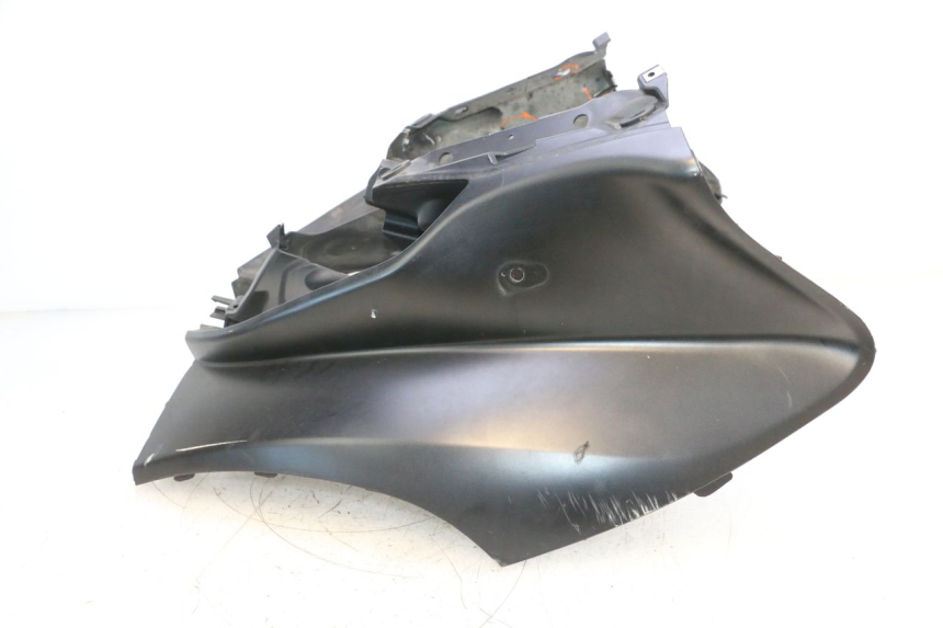 photo de FRONT FAIRING PIAGGIO MP3 RL 250 (2006 - 2010) - High-resolution close-up