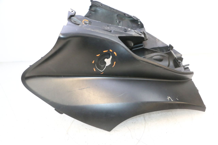 photo de FRONT FAIRING PIAGGIO MP3 RL 250 (2006 - 2010) - Alternative angle