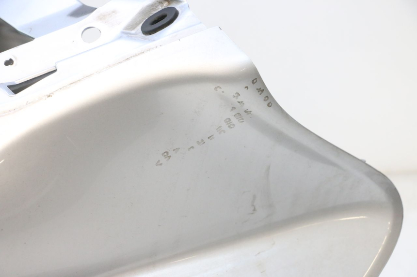 photo de FRONT FAIRING PIAGGIO MP3 125 (2006 - 2014) - Surface and material condition