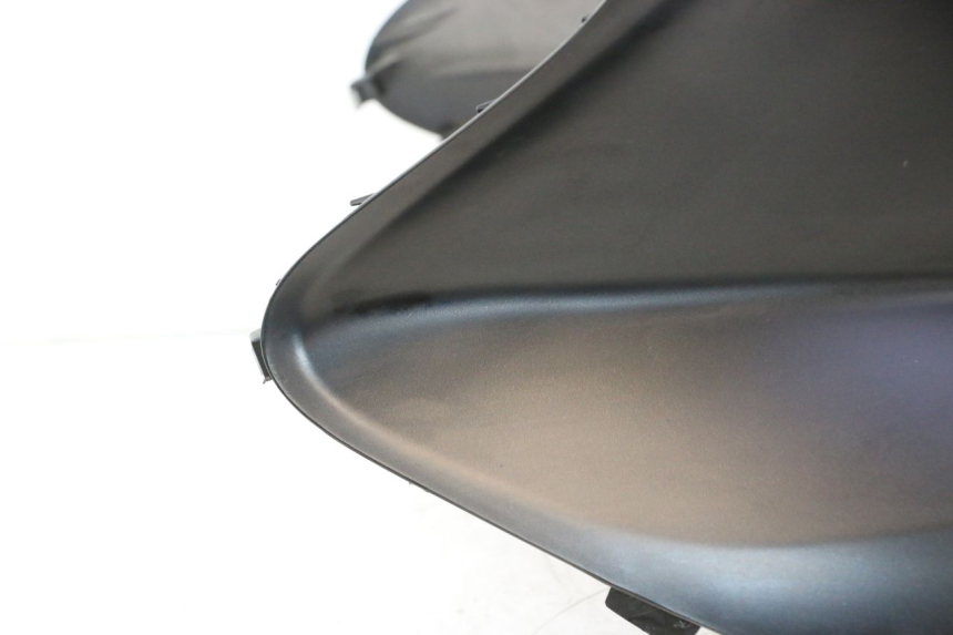photo de FRONT FAIRING PIAGGIO MP3 500 (2016 - 2018) - Distinctive features