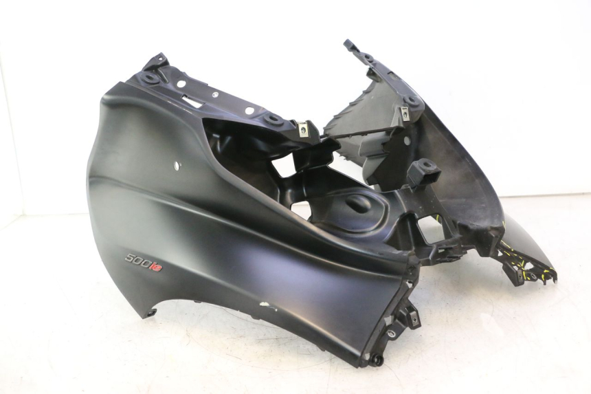 photo de FRONT FAIRING PIAGGIO MP3 500 (2016 - 2018) - Detailed visual inspection