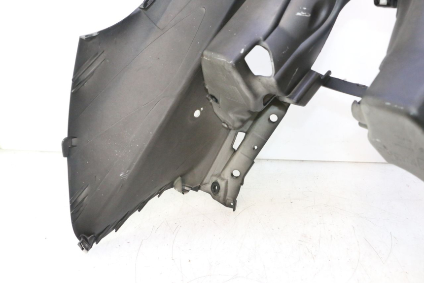 photo de FRONT FAIRING PIAGGIO MP3 500 (2016 - 2018) - Alternative perspective