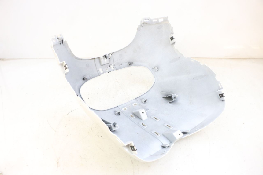 photo de FRONT FAIRING YAMAHA NEO'S CORE 1 (2022 - 2026) - Technical close-up