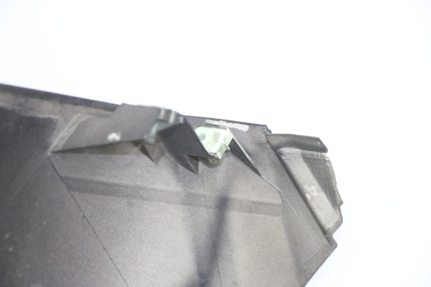 photo de FRONT PANEL PEUGEOT SATELIS COMPRESSOR K15 125 (2006 - 2009) - Spare part profile view