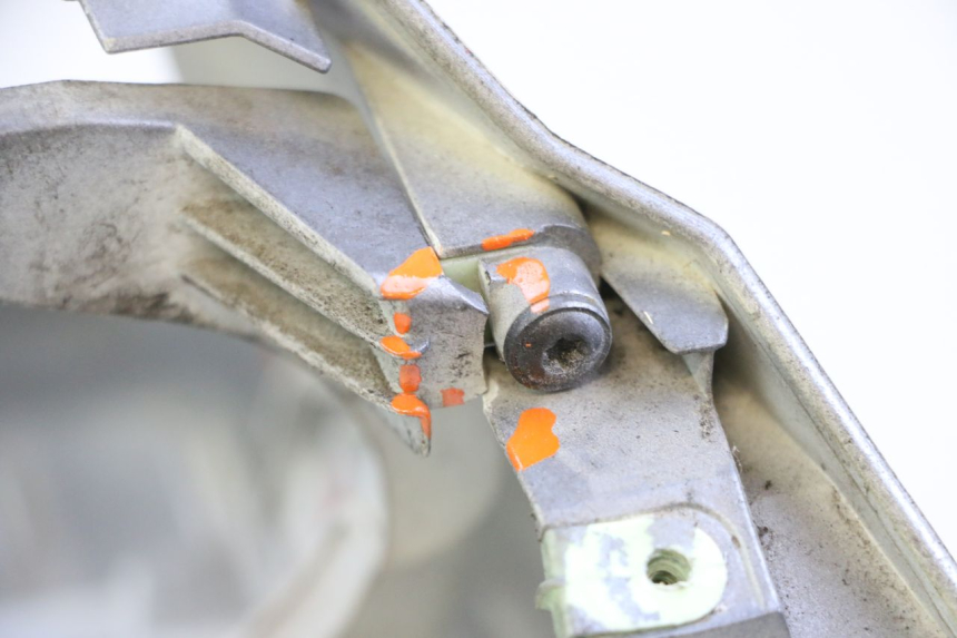 photo de FRONT FAIRING PEUGEOT SATELIS 250 (2006 - 2012) - Fixing points details