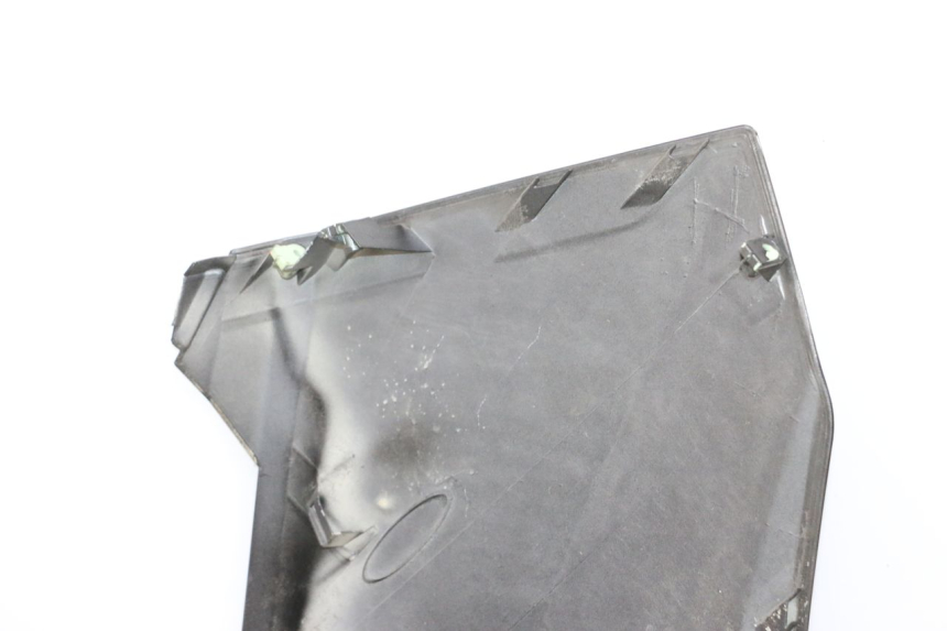 photo de FRONT FAIRING PEUGEOT SATELIS 125 (2006 - 2009) - Distinctive features