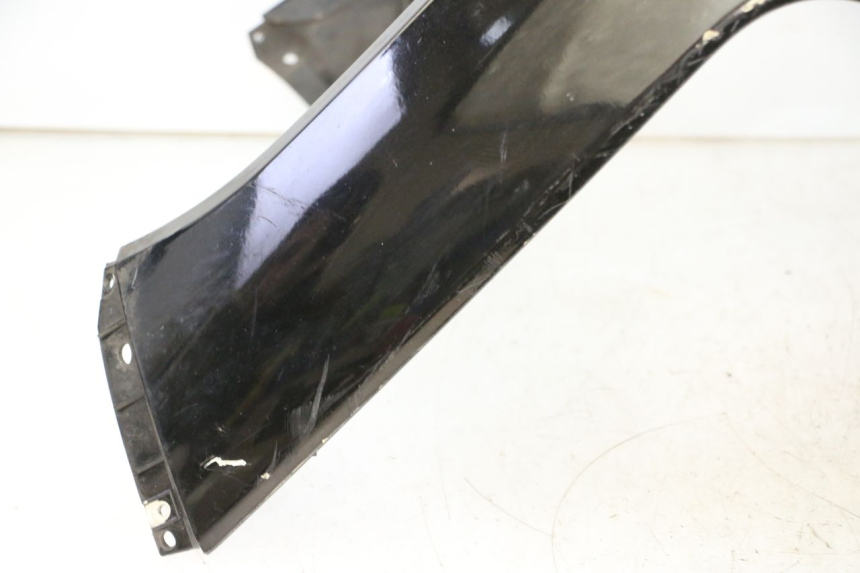 photo de FRONT FAIRING PEUGEOT SATELIS 125 (2006 - 2009) - Zoom on usage condition