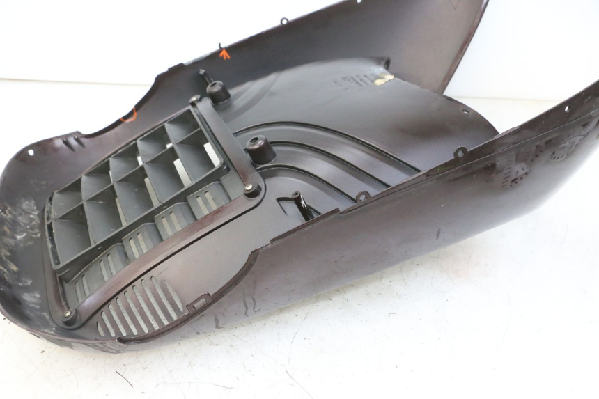 photo de FRONT FAIRING APRILIA SCARABEO GT TOURING 125 (1999 - 2005) - Checked used part