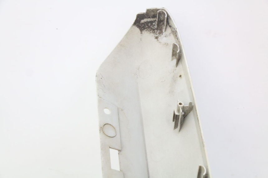 photo de FRONT PANEL KYMCO SENTO 100 (2008 - 2013) - Fixing points details