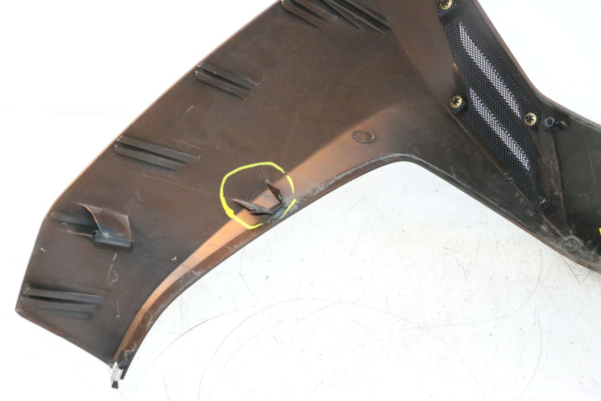 photo de FRONT FAIRING APRILIA SR 2T 50 (2012 - 2017) - Zoom on usage condition