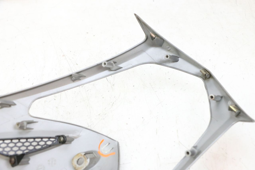 photo de UPPER FRONT FAIRING KYMCO AGILITY CITY 4T 50 (2008 - 2016) - Zoom on usage condition