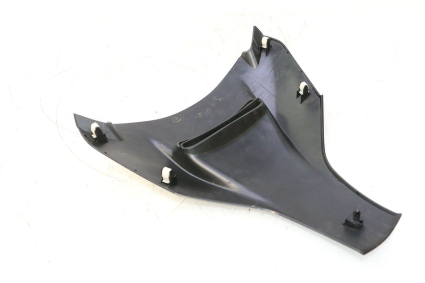 photo de UPPER FRONT FAIRING SUZUKI BURGMAN EXECUTIVE ABS 650 (2006 - 2012) - Component detail