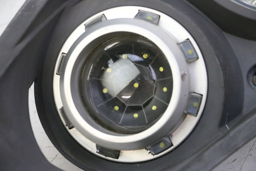 photo de UPPER FRONT PANEL SYM CROX 4T 50 (2016 - 2023) - Alternative perspective