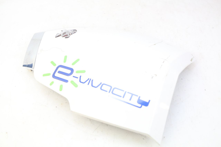 photo de UPPER FRONT PANEL PEUGEOT E-VIVACITY 1 (2012 - 2018) - Zoom on usage condition