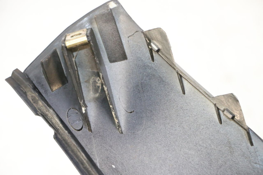 photo de UPPER FRONT FAIRING KYMCO GRAND DINK 125 (2008 - 2014) - Zoom on usage condition