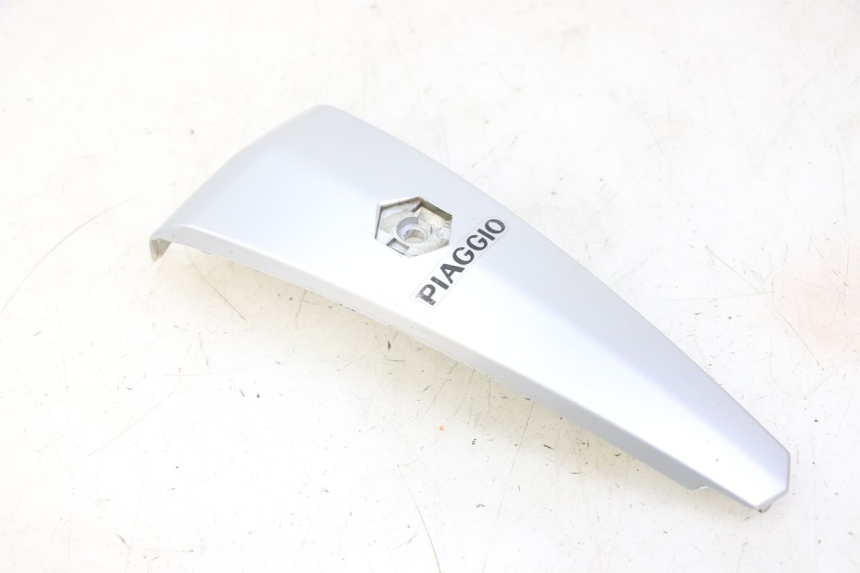 photo de UPPER FRONT FAIRING PIAGGIO LIBERTY 125 (1998 - 2008) - Surface and material condition