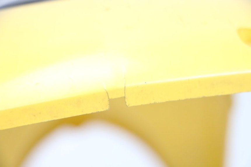 photo de UPPER FRONT FAIRING PEUGEOT LUDIX 50 (2008 - 2017) - Zoom on usage condition