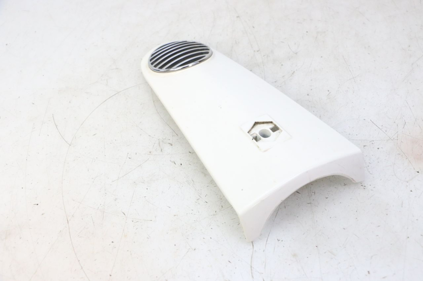 photo de UPPER FRONT FAIRING PIAGGIO LXV 4T 50 (2009 - 2013) - Alternative perspective