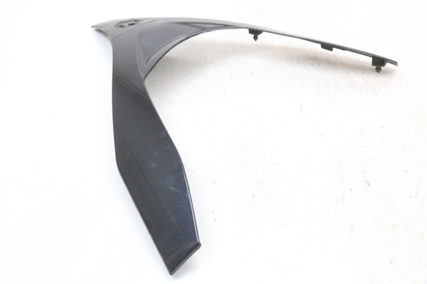 photo de UPPER FRONT PANEL PIAGGIO MP3 LT 400 (2007 - 2012) - Zoom on usage condition