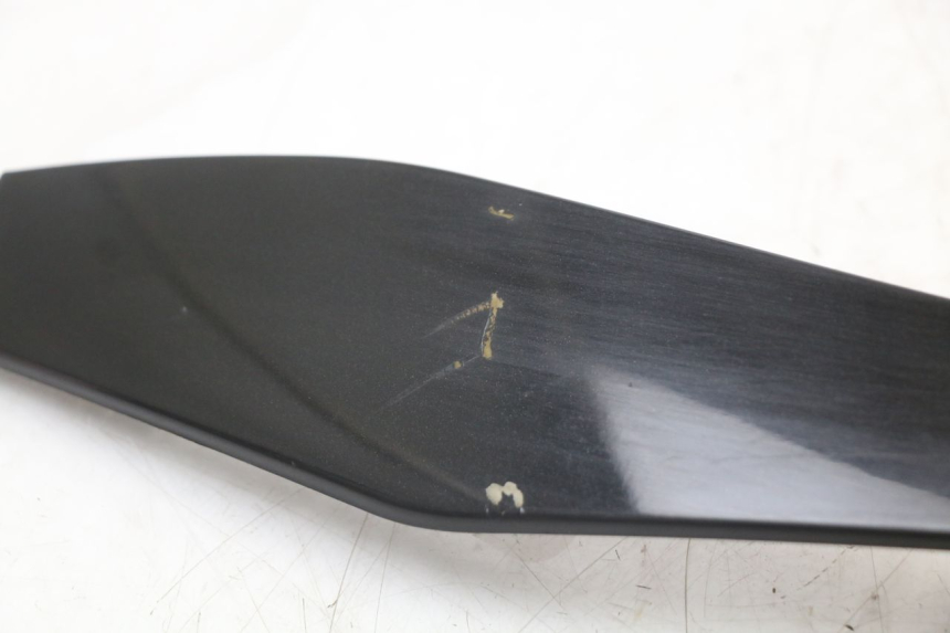 photo de UPPER FRONT PANEL PIAGGIO MP3 LT 400 (2007 - 2012) - Surface and material condition