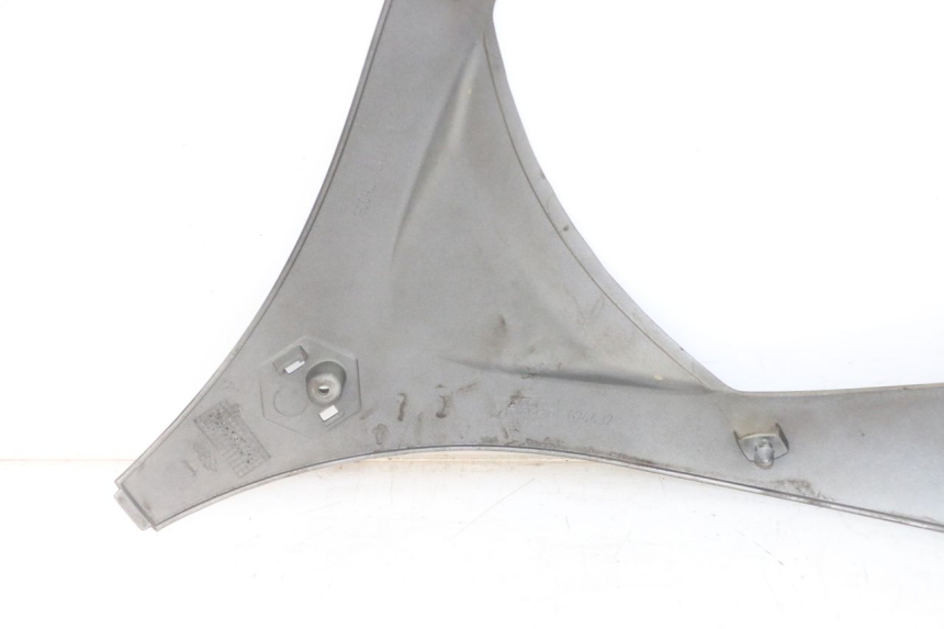 photo de UPPER FRONT PANEL PIAGGIO MP3 LT 400 (2007 - 2012) - Alternative perspective