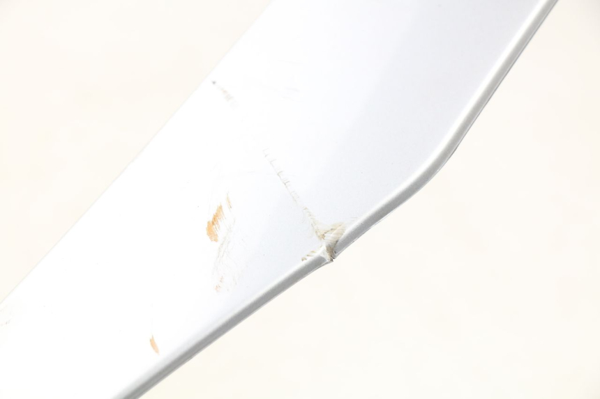 photo de UPPER FRONT PANEL PIAGGIO MP3 125 (2006 - 2014) - Alternative perspective