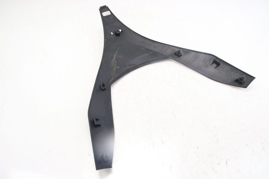 photo de UPPER FRONT PANEL PIAGGIO MP3 125 (2006 - 2014) - Surface and material condition