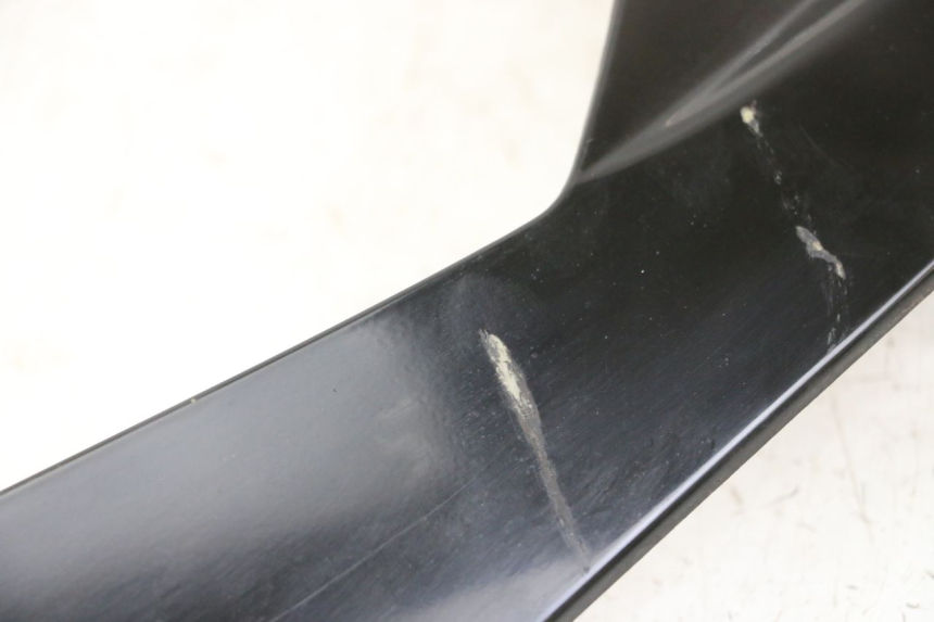 photo de UPPER FRONT PANEL PIAGGIO MP3 500 (2011 - 2015) - Zoom on usage condition